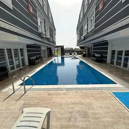 Lägenhet With Pool In *