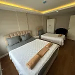 Apartament With Pool In *
