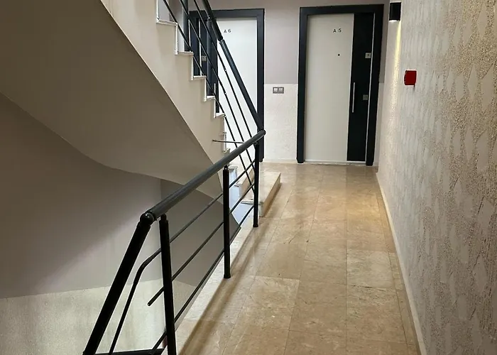 Daire With Pool In *