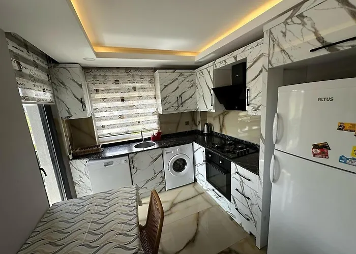 Daire With Pool In *