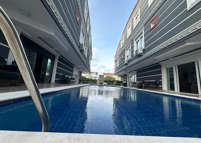Apartment With Pool In Antalya
