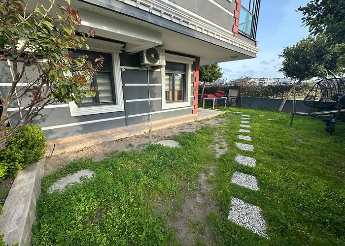 Daire With Pool In *